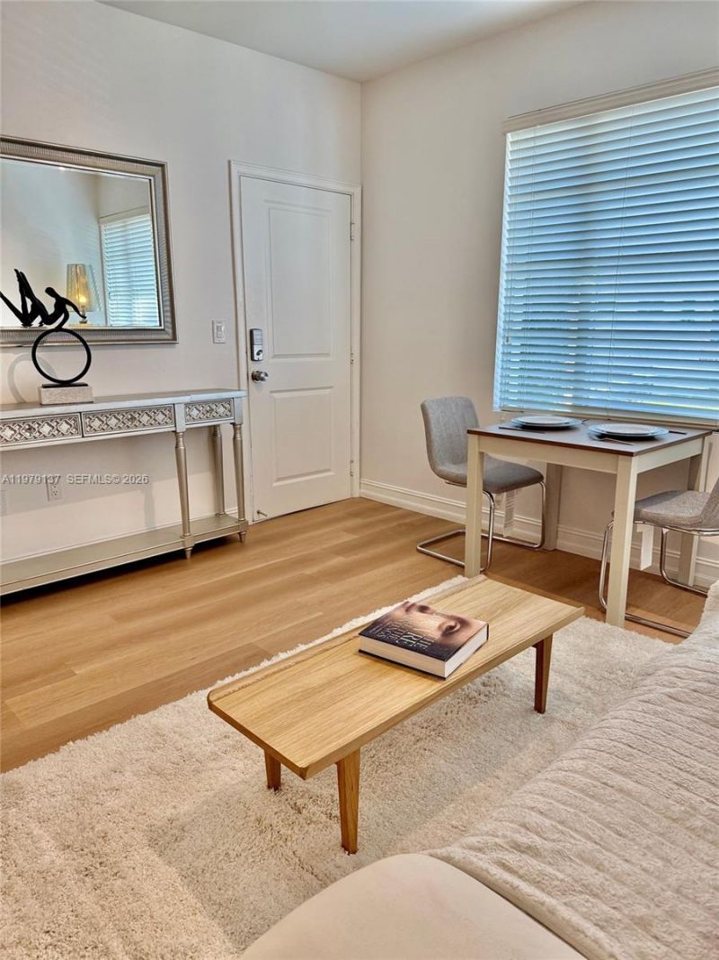 611 11th St, Unit 104, Miami Beach, FL 33139 Photo