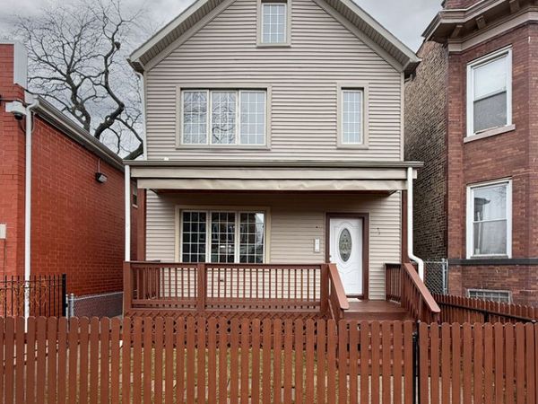 6834 S Dorchester Avenue , Chicago, IL 60637