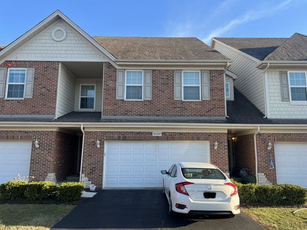 10S449 Carrington Circle , Burr Ridge, IL 60527