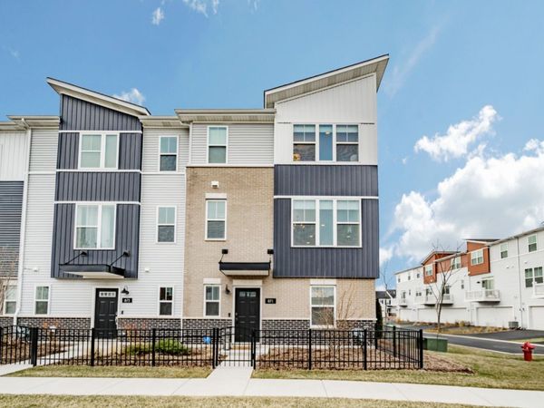 871 Finley Drive , Unit 871, Aurora, IL 60504