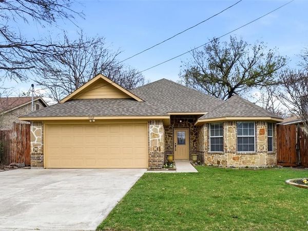 8102 Melrose Street E, White Settlement, TX 76108