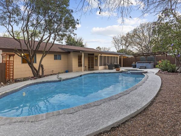 7337 Leading Oaks St., Live Oak, TX 78233