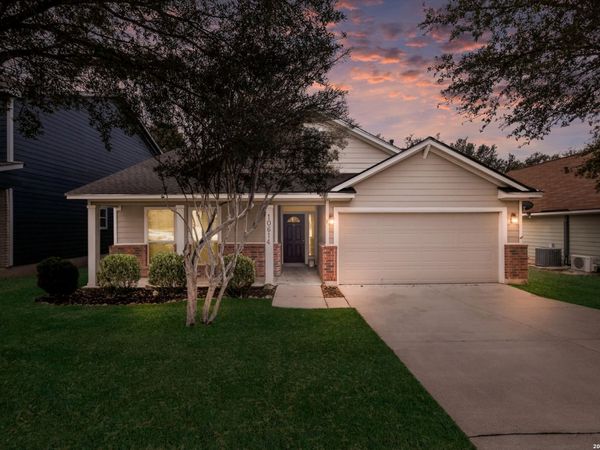 10614 Axis Xing, San Antonio, TX 78245