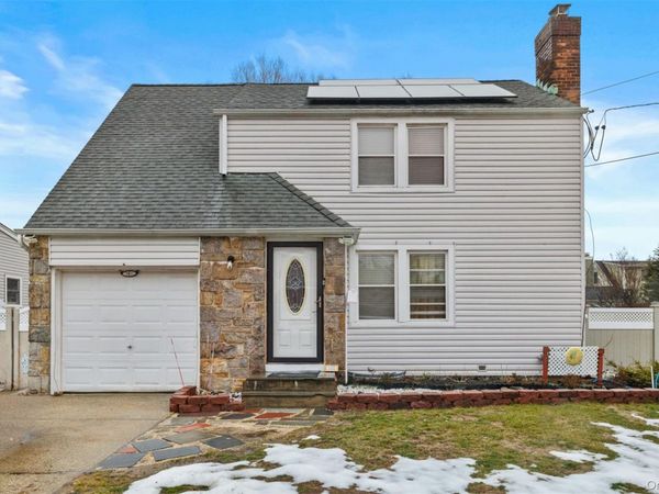 2933 Tulip Avenue , Baldwin, NY 11510