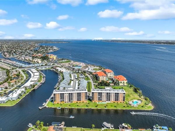 4280 SE 20th PL , Unit 703, CAPE CORAL, FL 33904