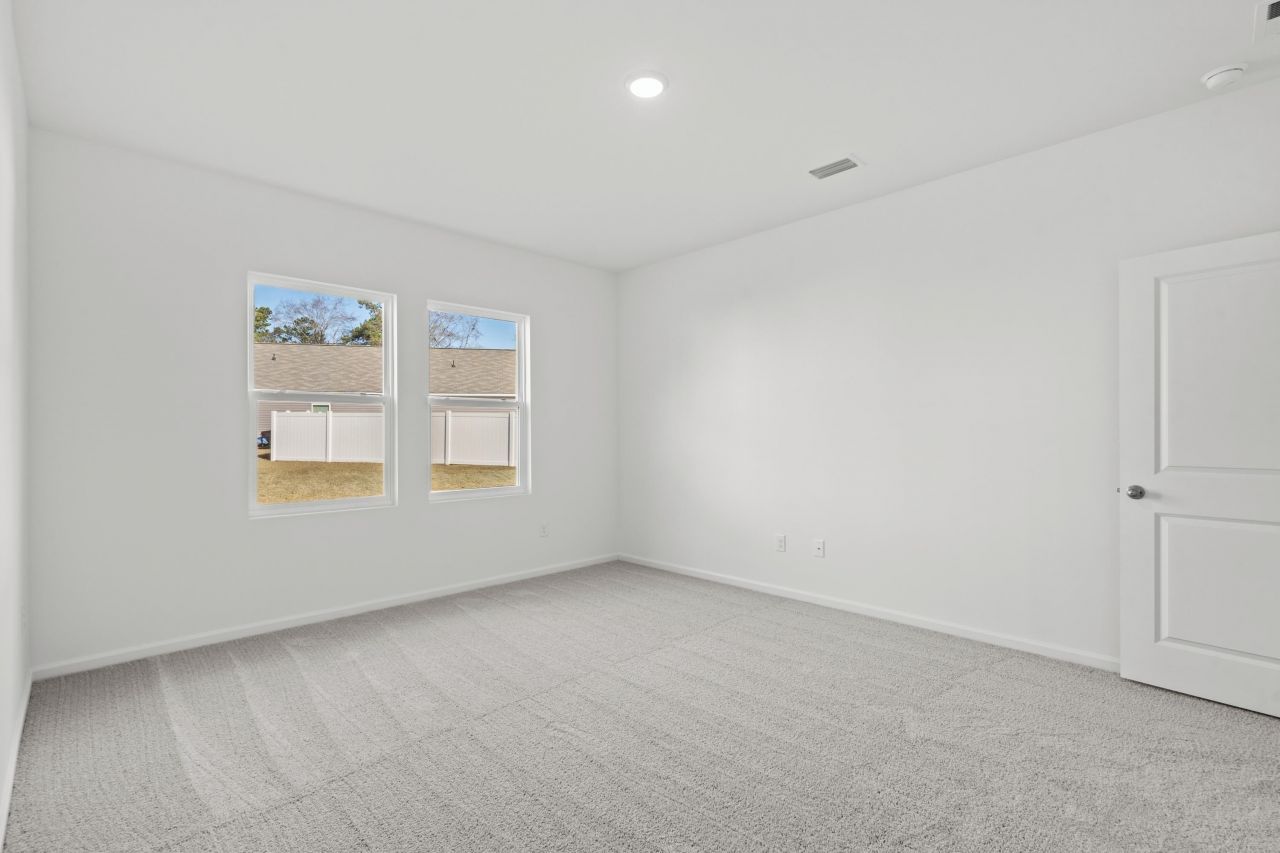 501 Silver Pidgeon St Photo 19