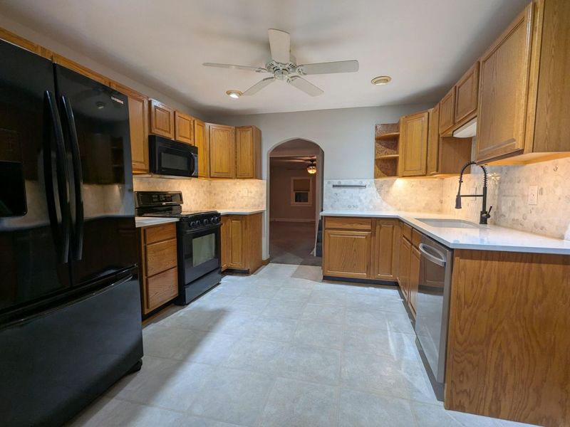 1554 S Belmont Avenue, Springfield, OH 45505 Photo 3