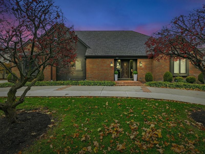 8661 Craigston Court, Dublin, OH 43017 Photo 2