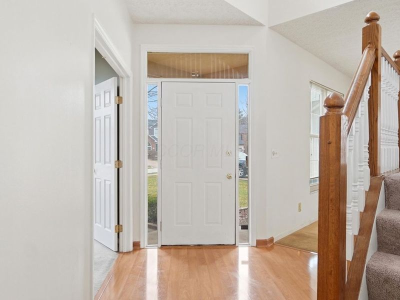 393 Canterbury Court, Westerville, OH 43082 Photo 12