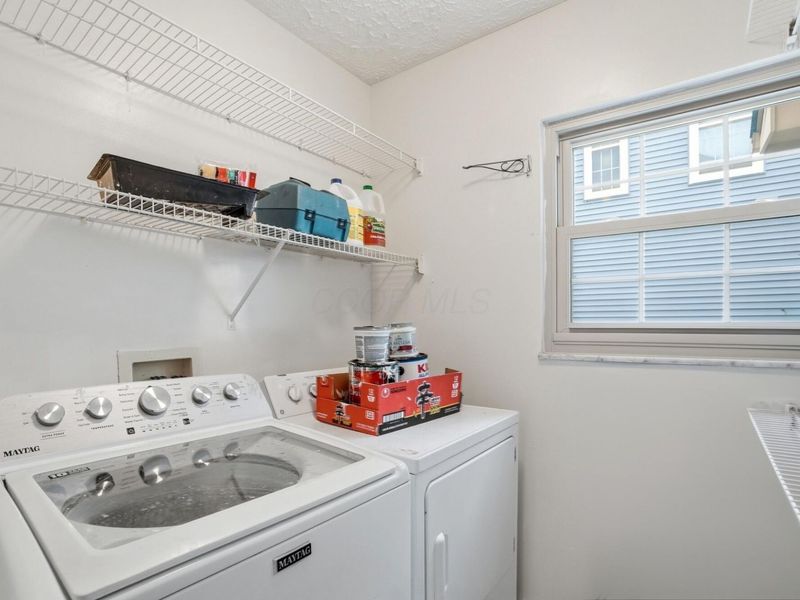 393 Canterbury Court, Westerville, OH 43082 Photo 21