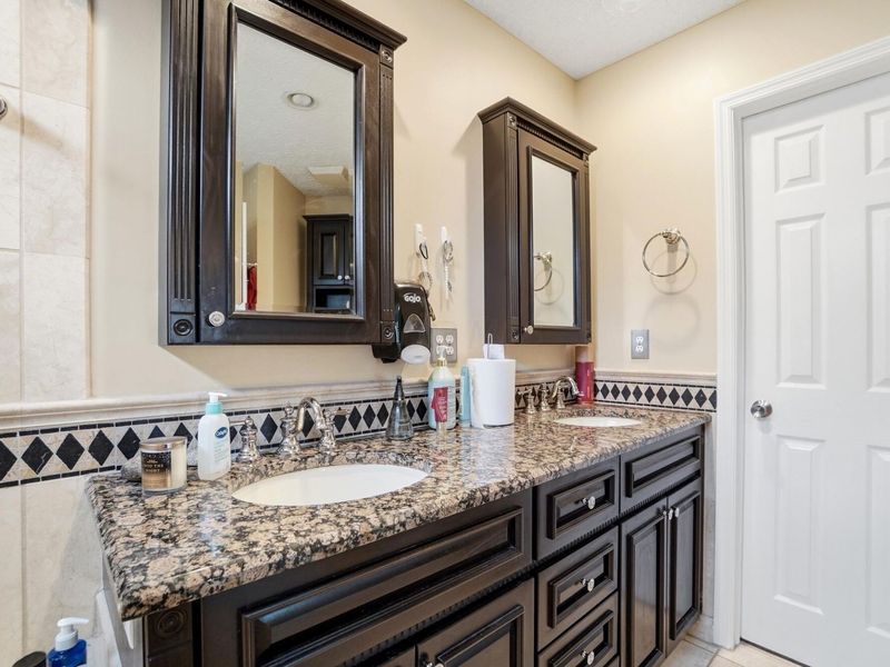 393 Canterbury Court, Westerville, OH 43082 Photo 30