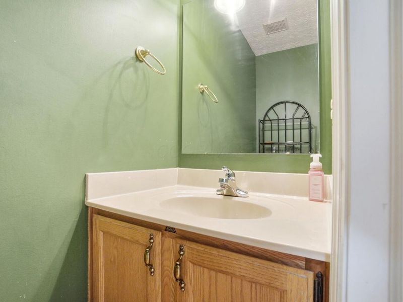 393 Canterbury Court, Westerville, OH 43082 Photo 33