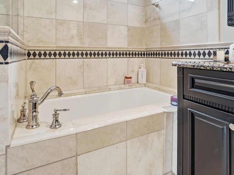 393 Canterbury Court, Westerville, OH 43082 Photo 42