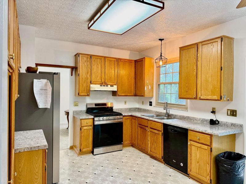 393 Canterbury Court, Westerville, OH 43082 Photo 49