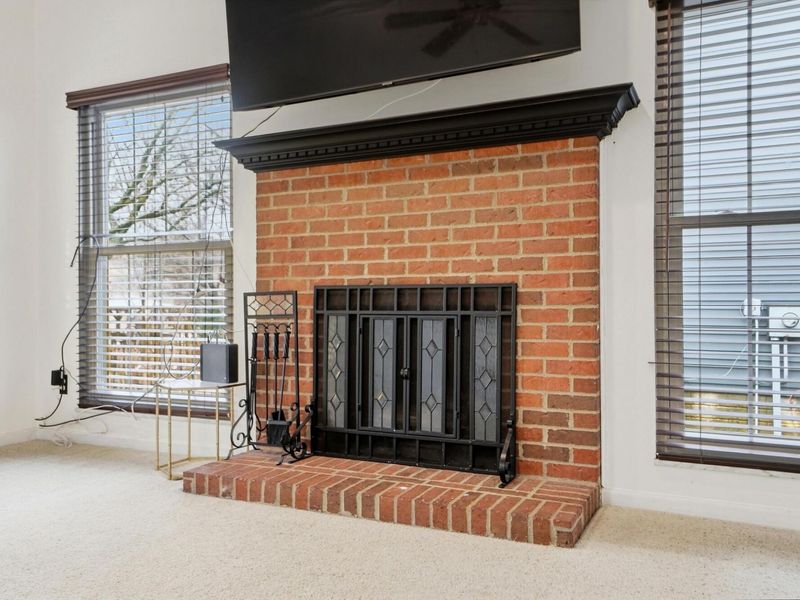 393 Canterbury Court, Westerville, OH 43082 Photo 9