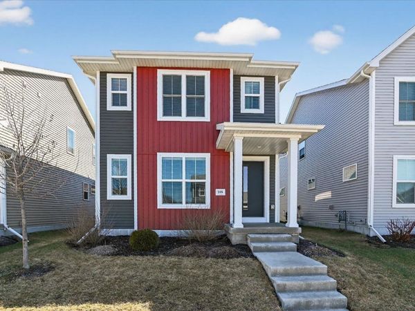 2135 Autumn Lake Parkway, Madison, WI 53718