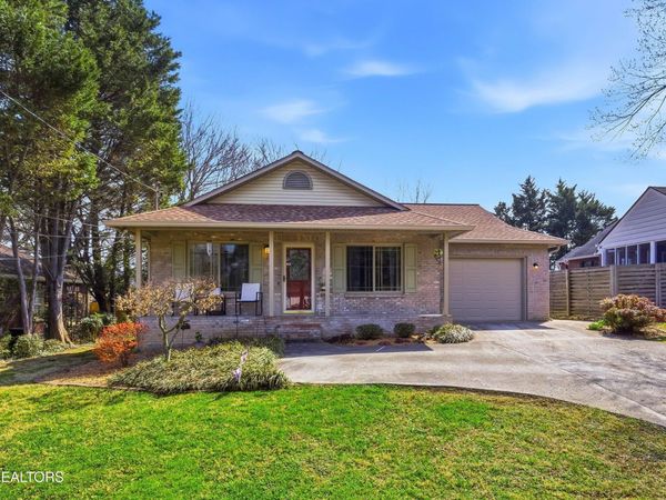 2816 Fairmont Blvd, Knoxville, TN 37917