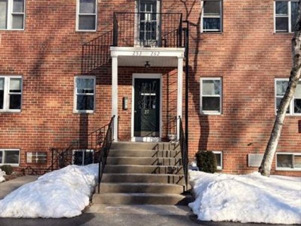 262 Regency Park Dr, Unit 262, Agawam, MA 01001