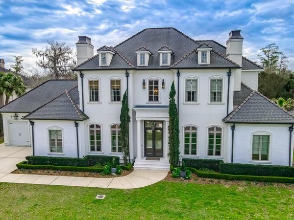 208 FOREST OAKS Drive, New Orleans, LA 70131