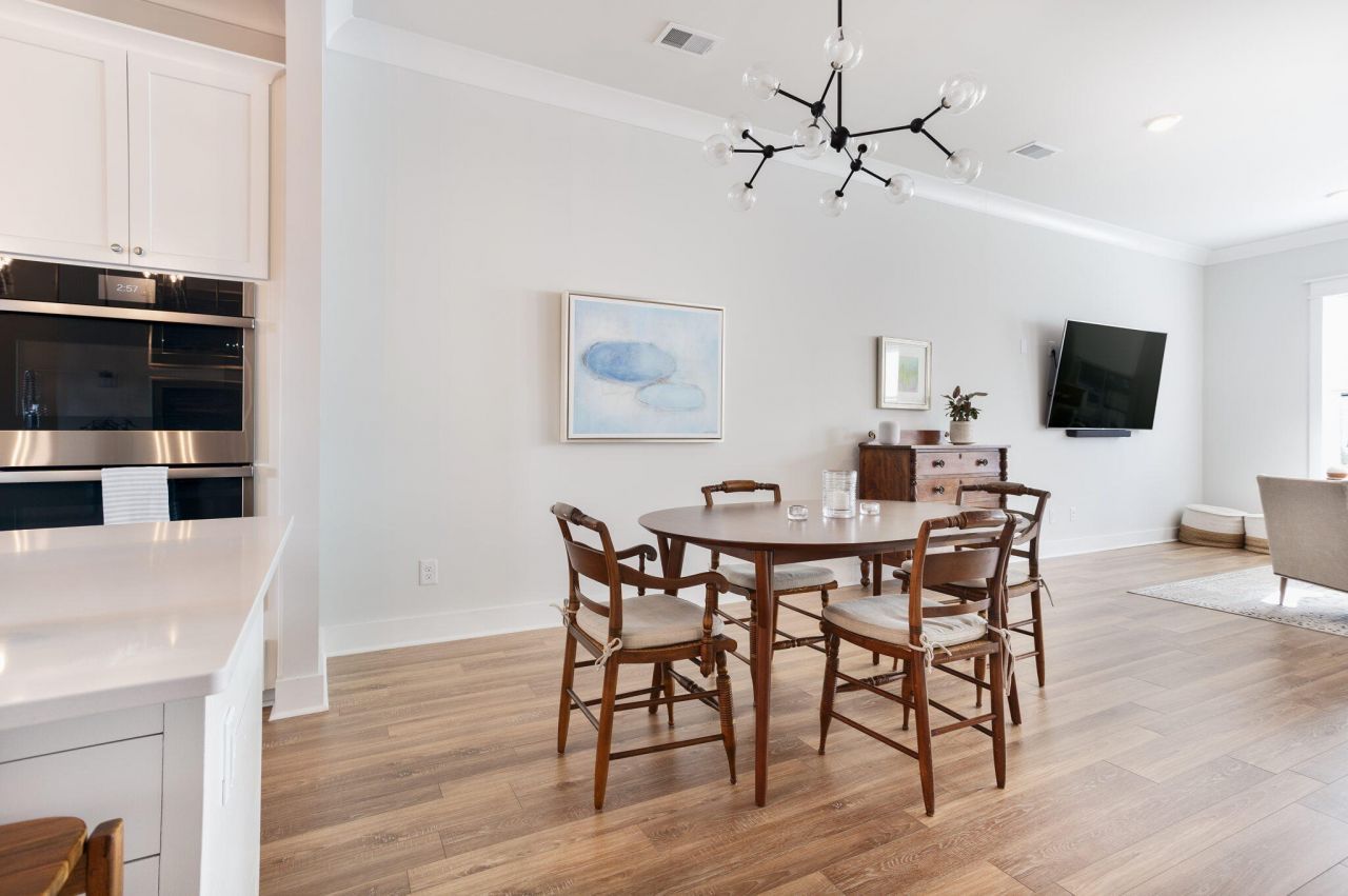 1515 Martel Street Photo 12