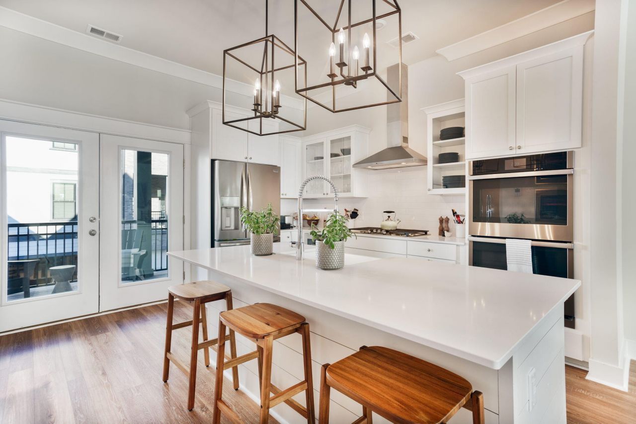 1515 Martel Street Photo 14