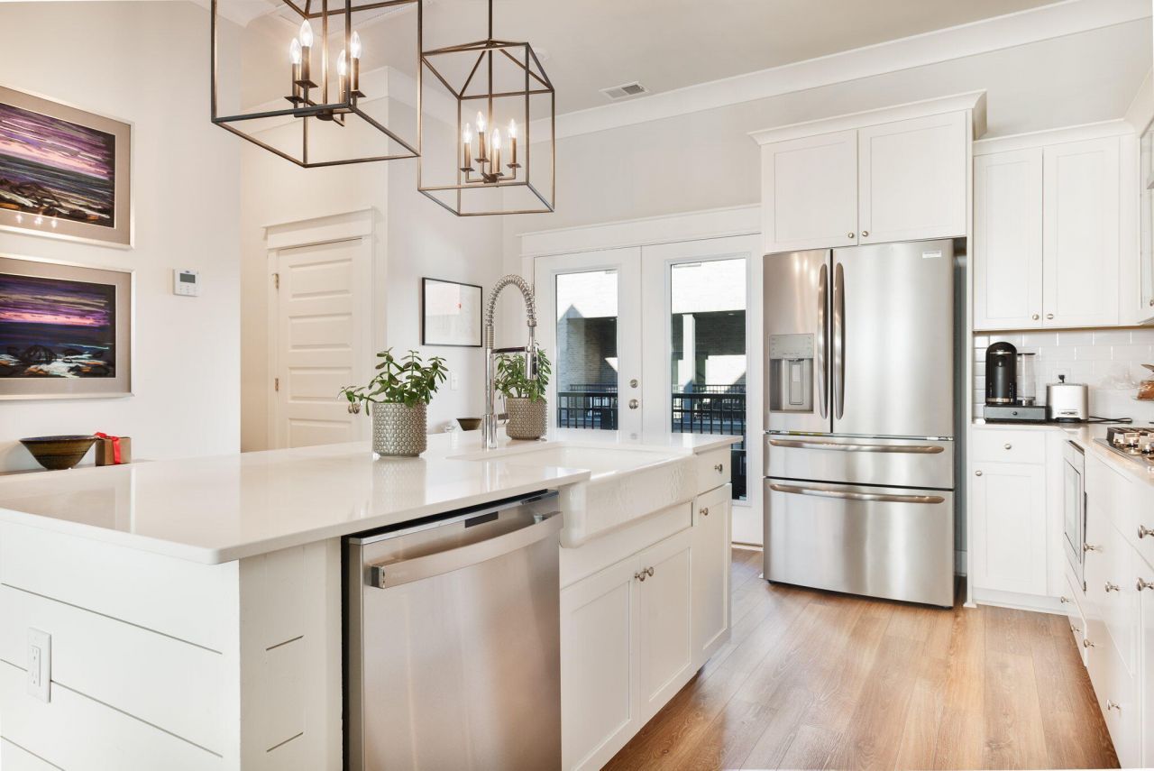 1515 Martel Street Photo 16