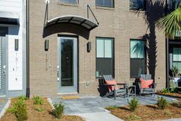 1515 Martel Street photo 4