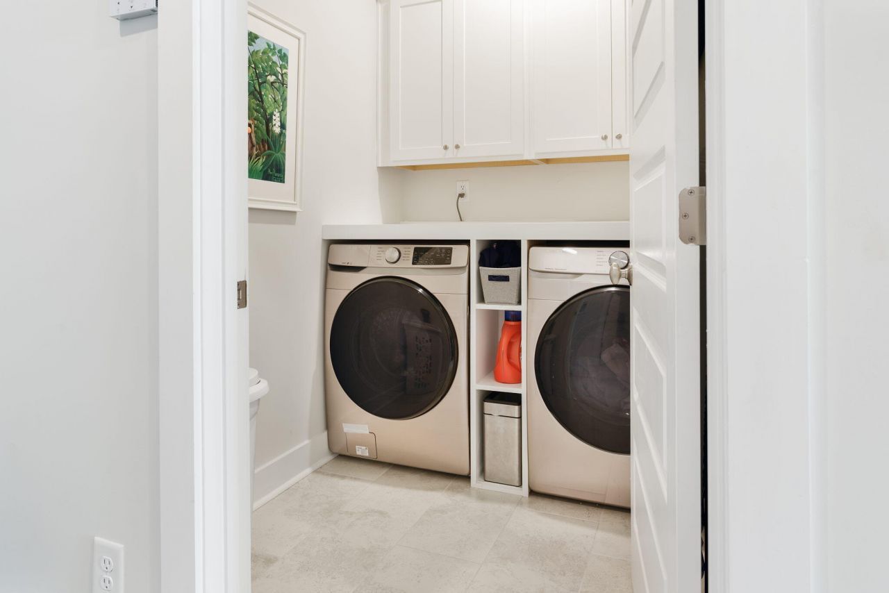 1515 Martel Street Photo 23