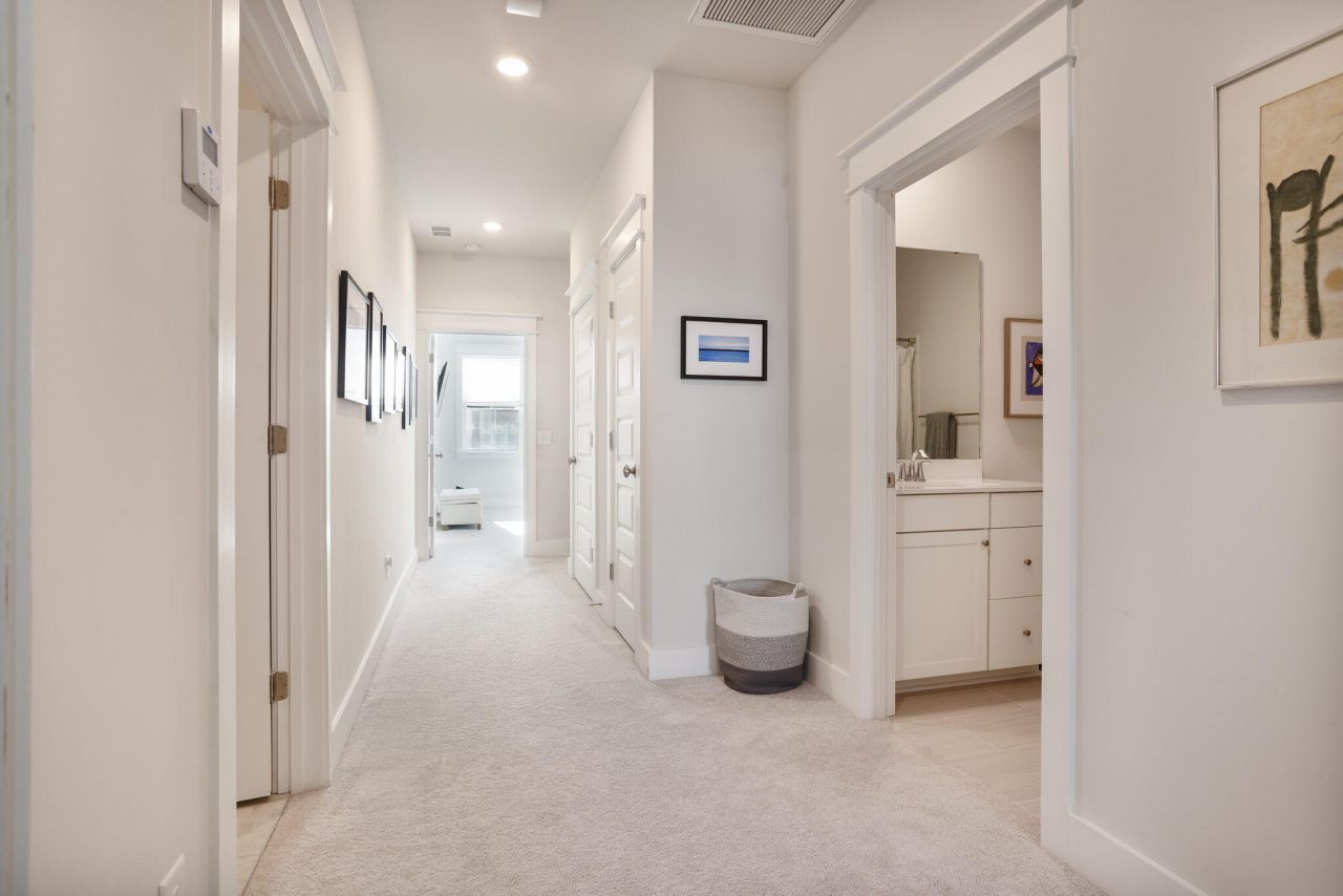 1515 Martel Street Photo 26