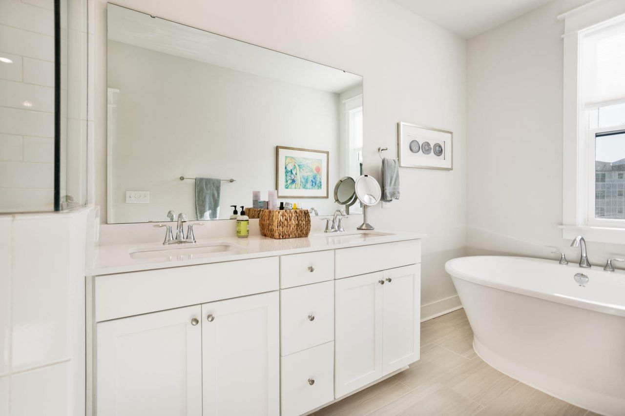 1515 Martel Street Photo 32