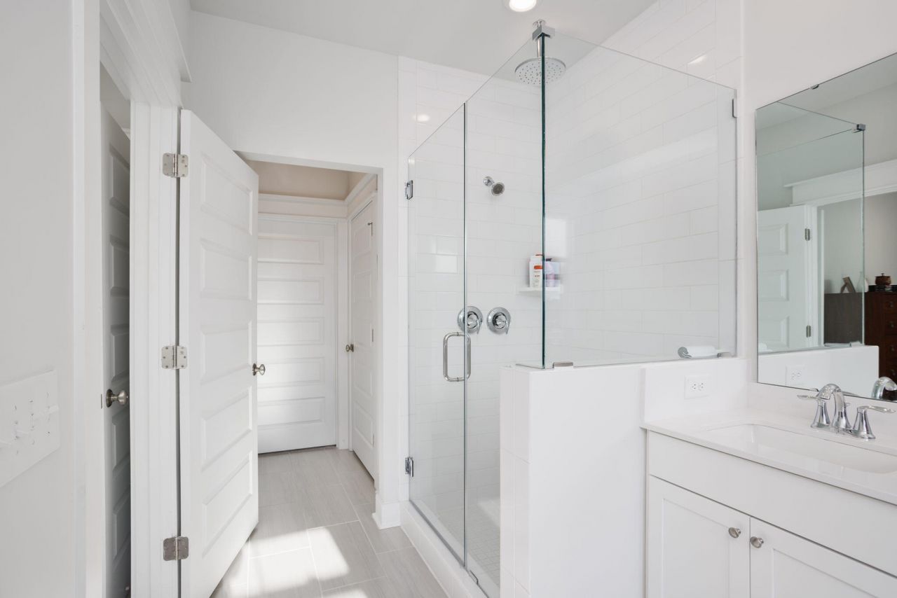 1515 Martel Street Photo 34