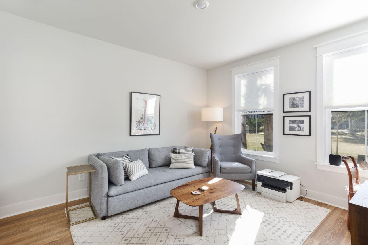 1515 Martel Street Photo 5