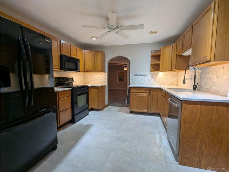 1554 S Belmont Avenue, Springfield, OH 45505 Photo 3