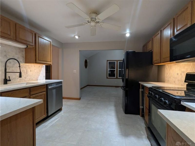 1554 S Belmont Avenue, Springfield, OH 45505 Photo 6