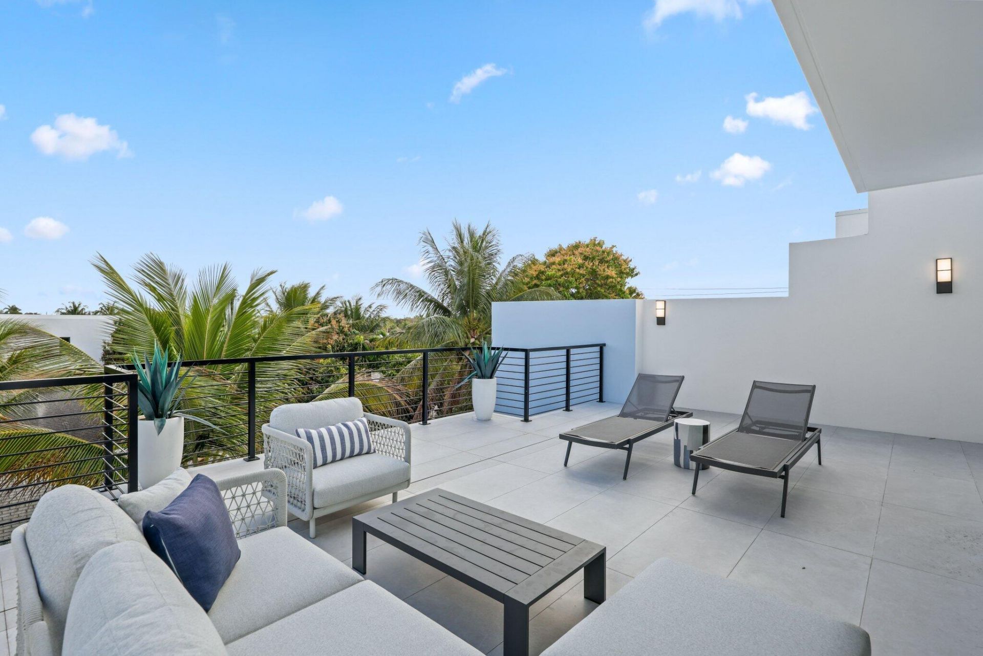 408 SE 2nd Street, Delray Beach, FL 33483 Photo