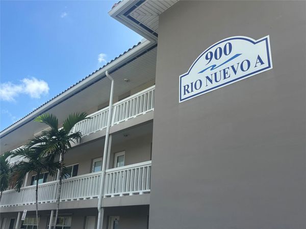 900 SW 12th St, Unit 202, Fort Lauderdale, FL 33315