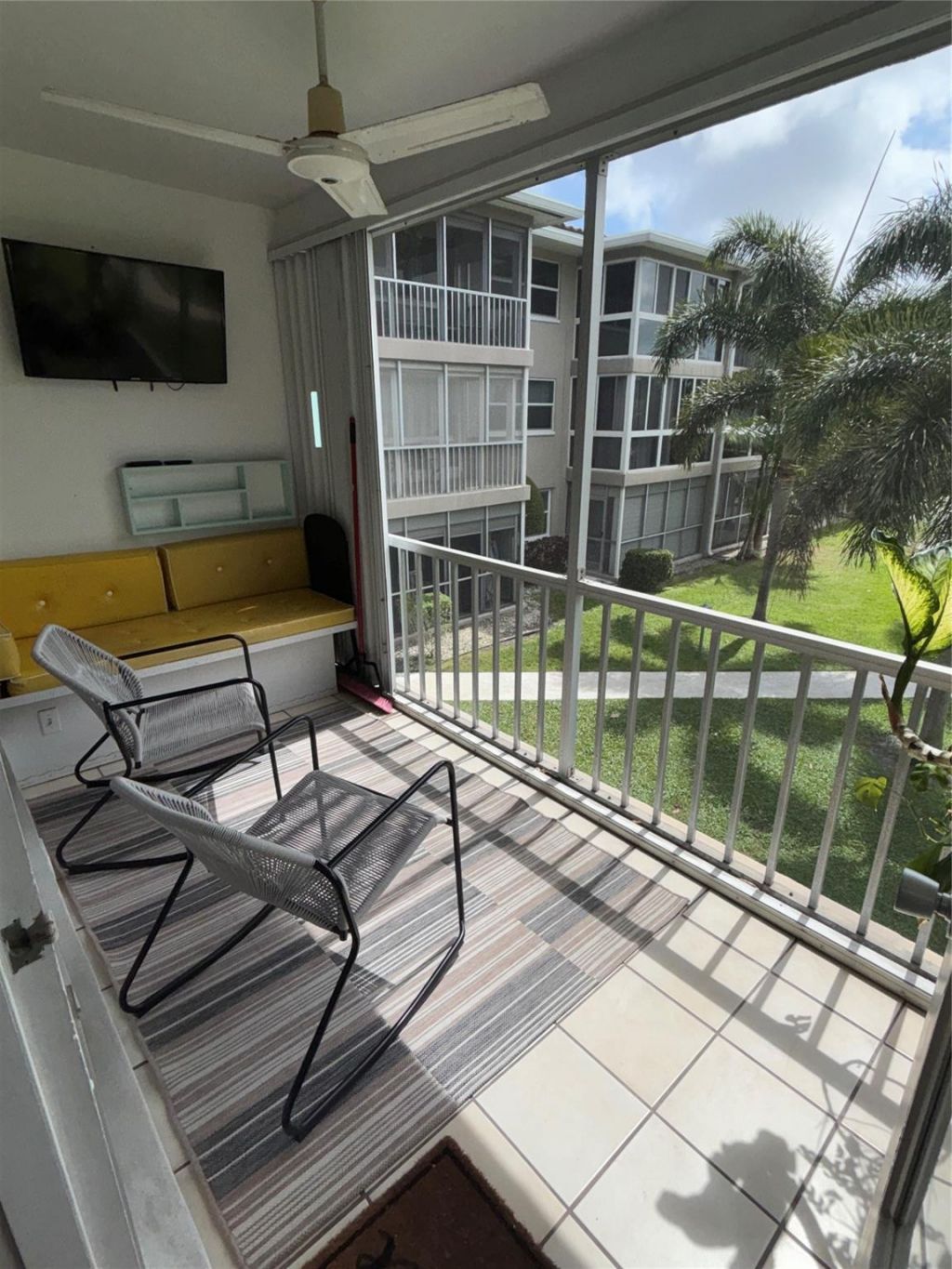 900 SW 12th Street, Unit 202, Fort Lauderdale, FL 33315 Photo