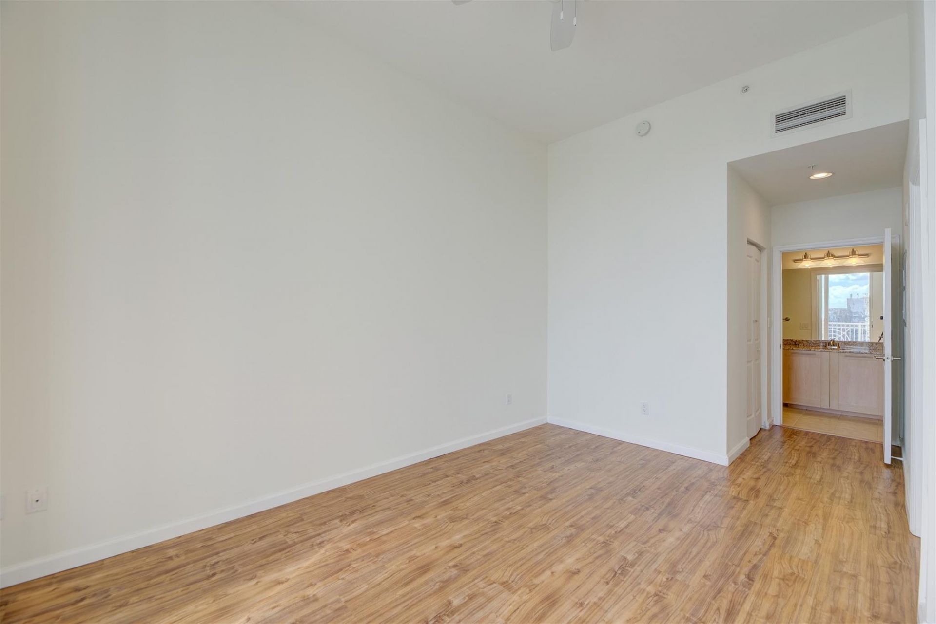 511 SE 5th Avenue, Unit 1913, Fort Lauderdale, FL 33301 Photo