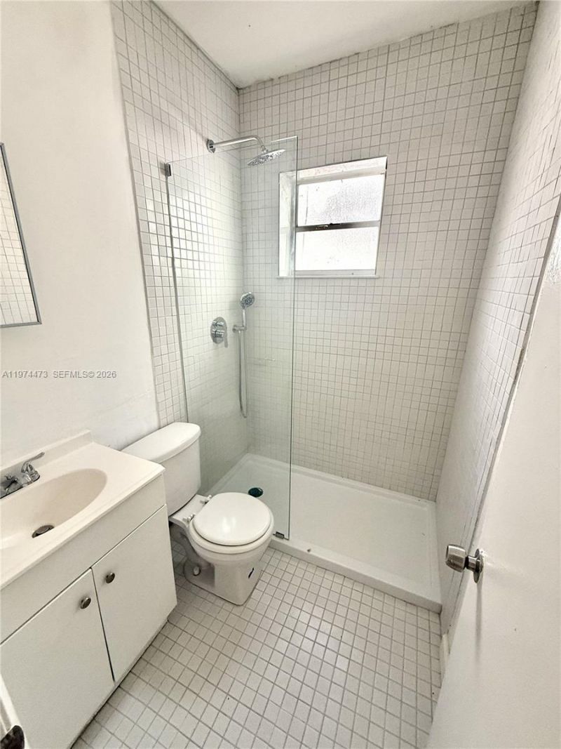 1043 NW 2nd St, Unit 16, Miami, FL 33128 Photo