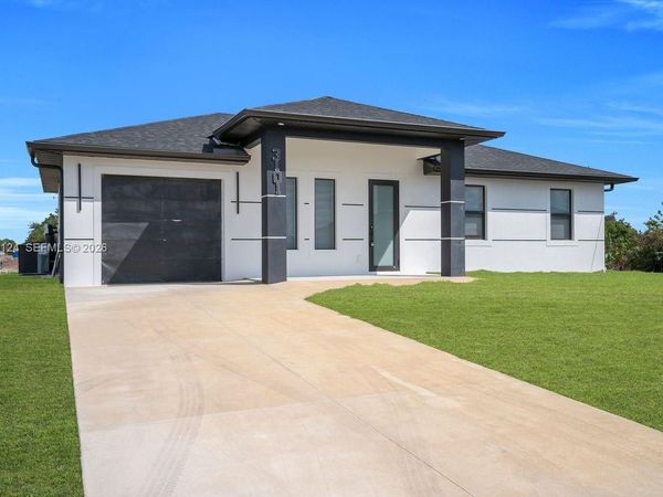 3101 Sara Ave S , Lehigh Acres, FL 33976