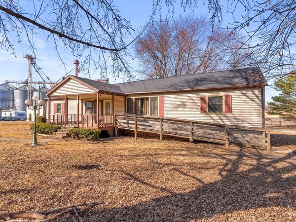 200 E BROWN, Letts, IA 52754