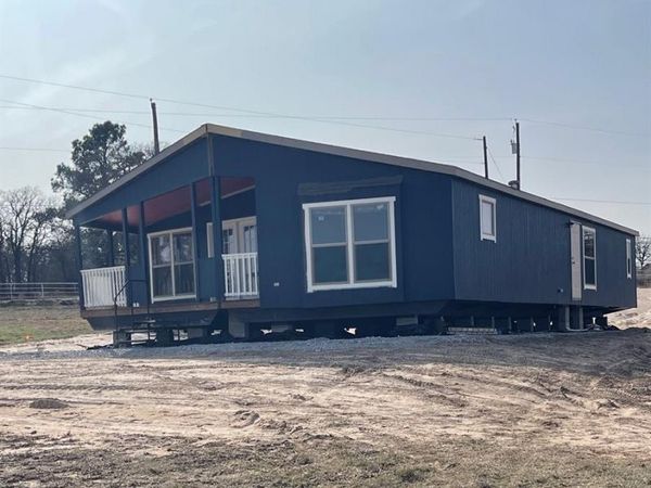 201 FARMHOUSE Road, Springtown, TX 76082