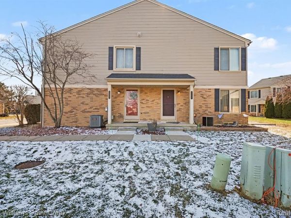 44643 Connecticut Court, Clinton Twp, MI 48038