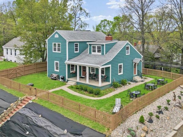 110 Monroe Street, Newburgh, IN 47630
