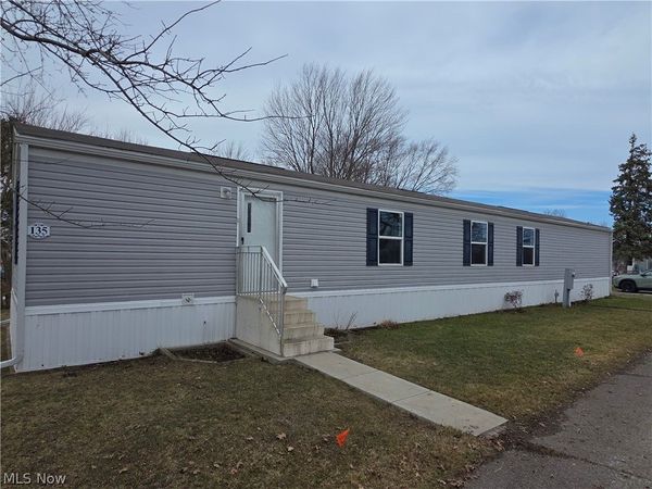 135 Inglewood Place, Elyria, OH 44035