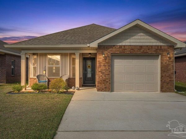 5797 Corkscrew Ct, Pace, FL 32571