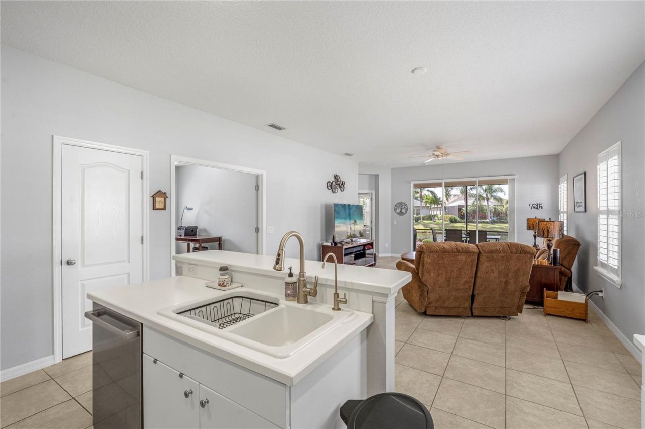 12187 Longview Lake Circle, Bradenton, FL 34211 Photo