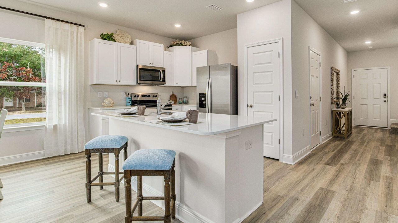 8539 Midtown Court, Navarre, FL 32566 Main Photo