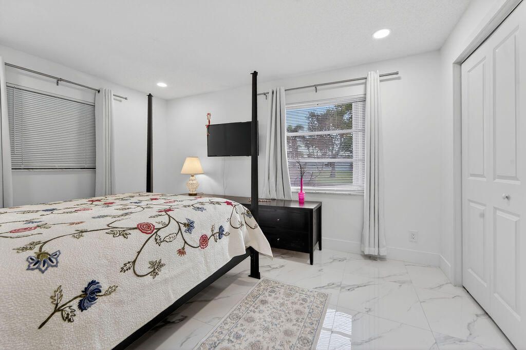 688 SW Lake Court, Boynton Beach, FL 33426 Photo