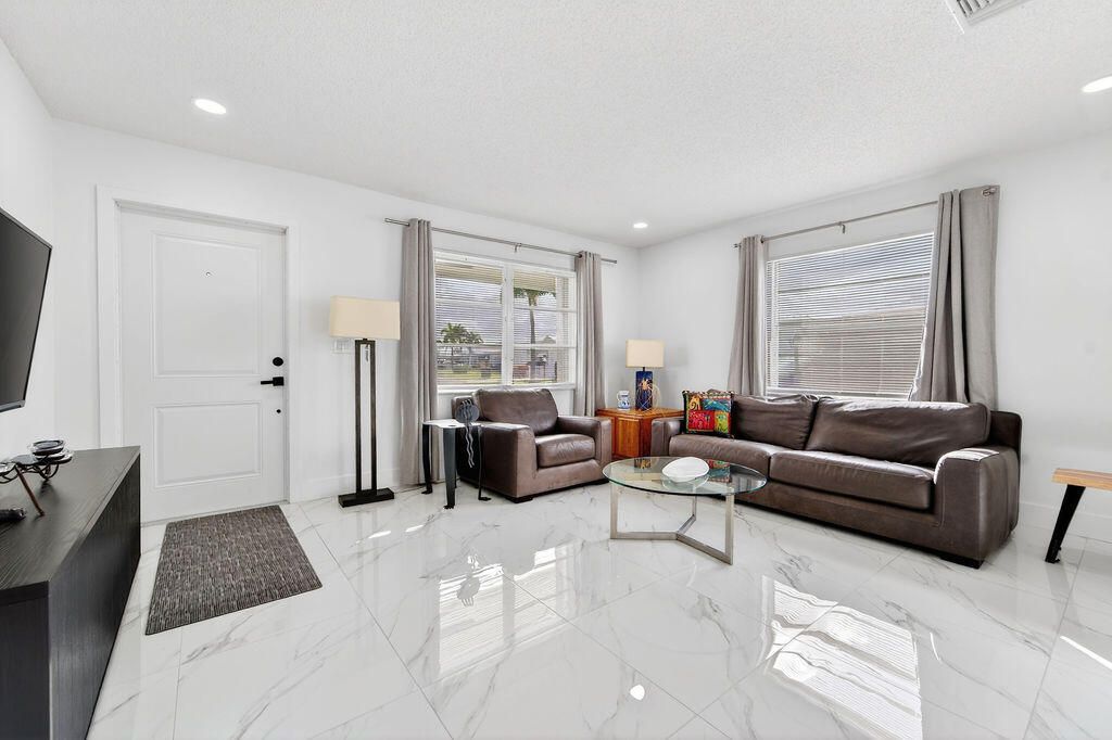 688 SW Lake Court, Boynton Beach, FL 33426 Photo